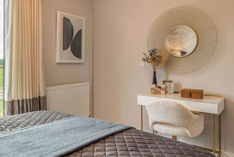 2 bedroom apartment for sale - Image 2