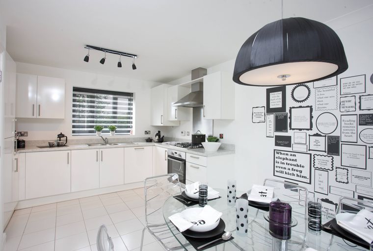 3 bedroom house for sale - Image 3