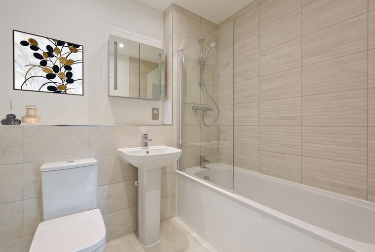 1 bedroom apartment for sale - Image 2