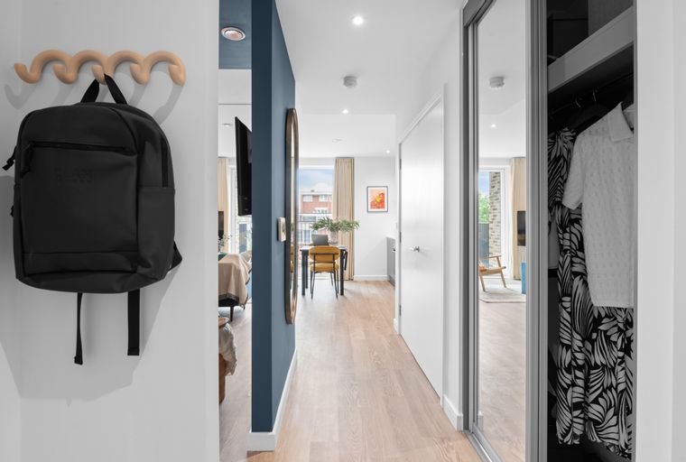 Studio apartment for sale - Image 1