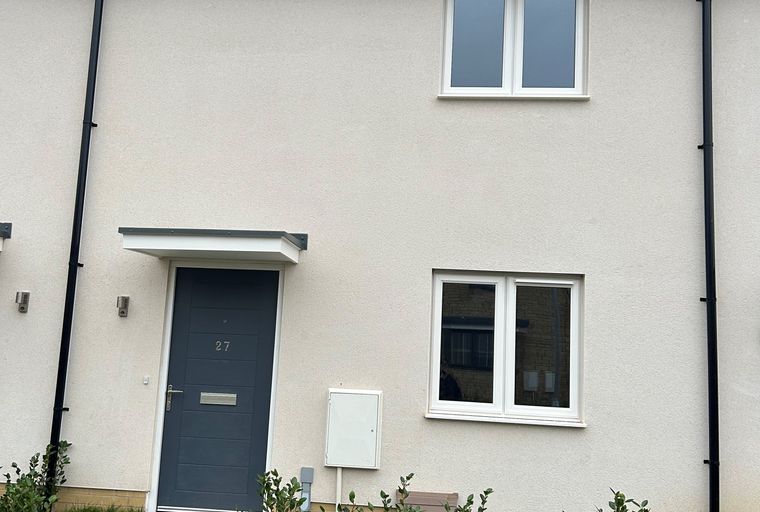 3 bedroom house for sale - Image 1