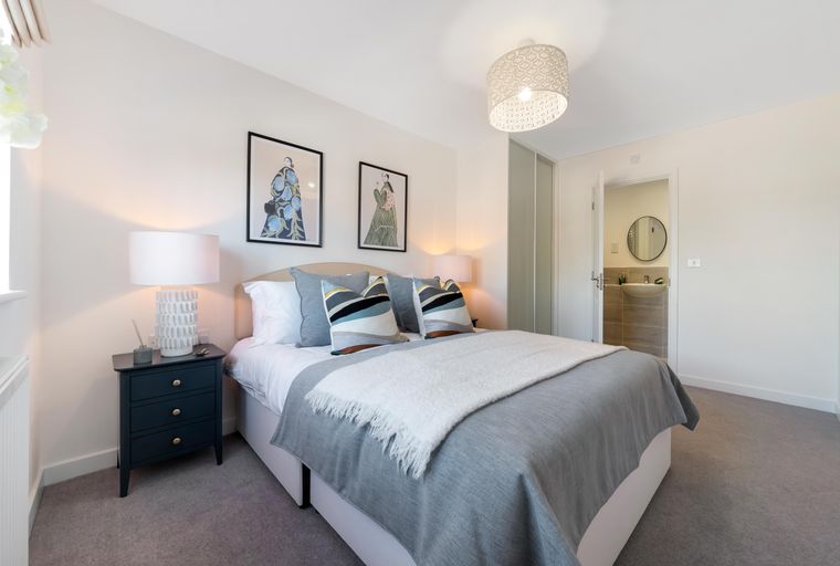 3 bedroom house for sale - Image 1