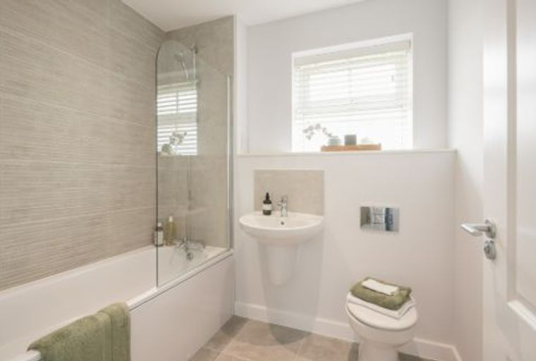 3 bedroom house for sale - Image 3