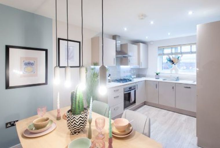 3 bedroom house for sale - Image 2