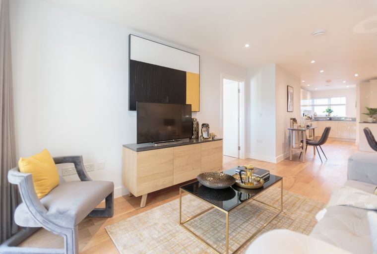 3 bedroom apartment for sale - Image 1