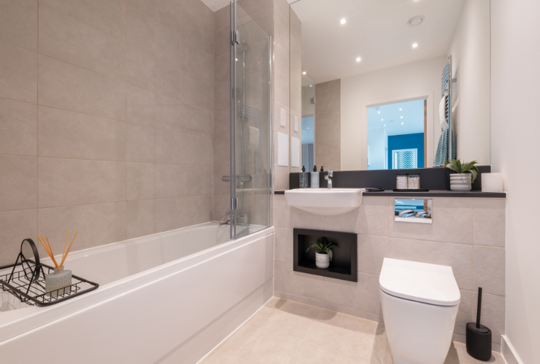 2 bedroom apartment for sale - Image 2