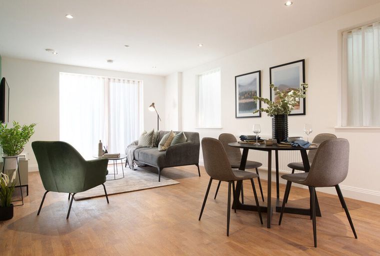 3 bedroom house for sale - Image 1