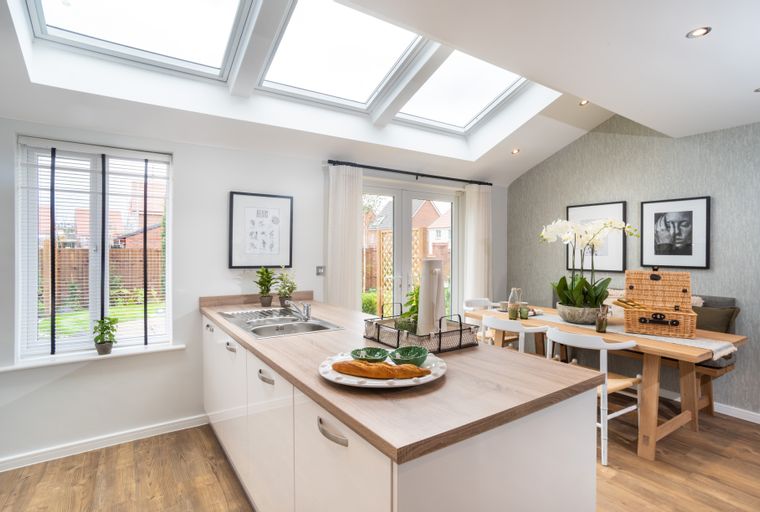 3 bedroom house for sale - Image 2