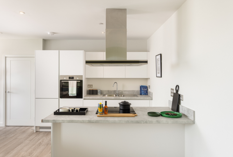 2 bedroom apartment for sale - Image 1