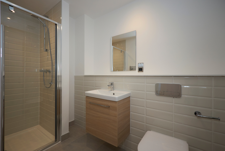 2 bedroom apartment for sale - Image 2
