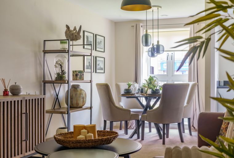 2 bedroom apartment for sale - Image 2