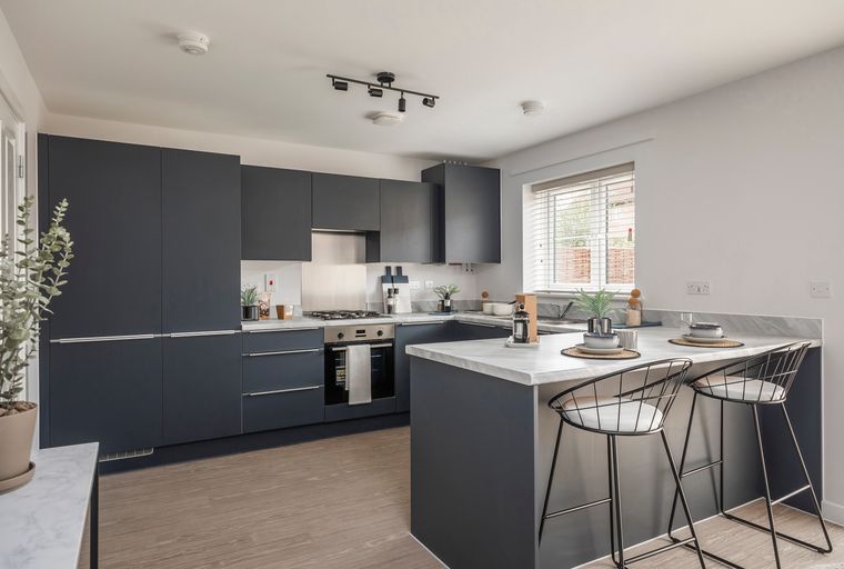 3 bedroom house for sale - Image 2