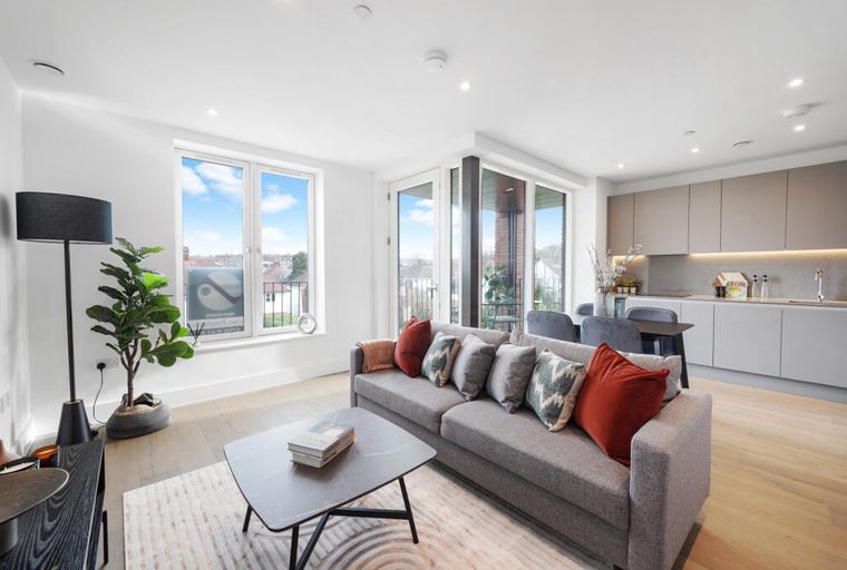 2 bedroom apartment for sale - Image 3