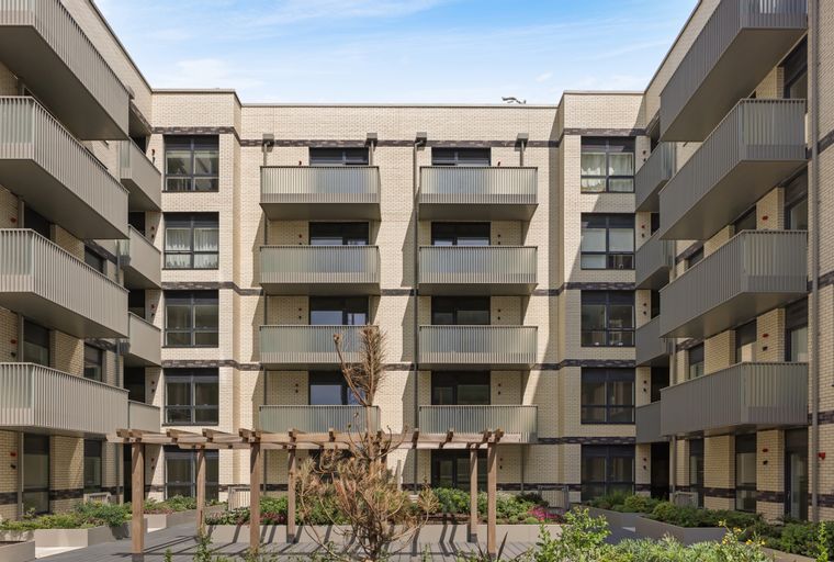 2 bedroom apartment for sale - Image 1