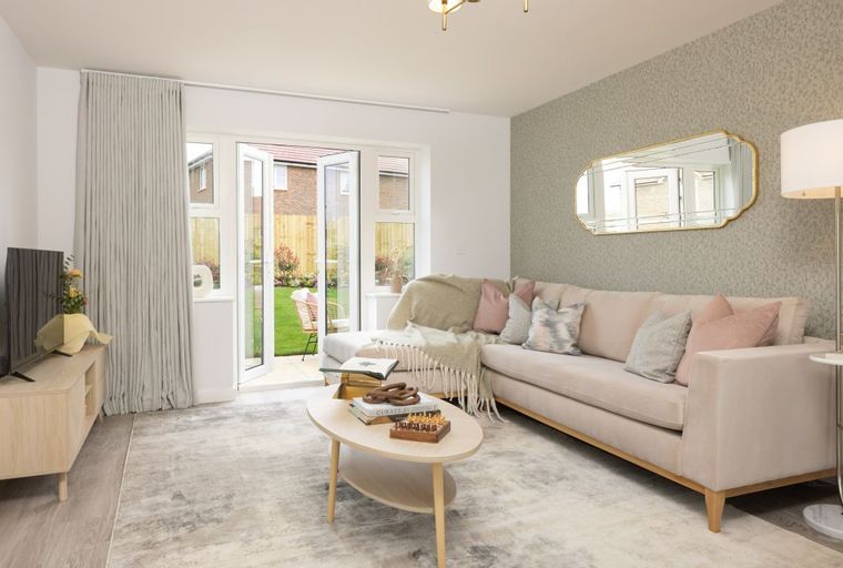 2 bedroom house for sale - Image 2
