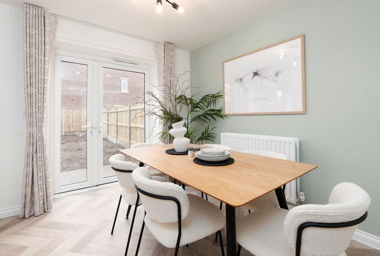 3 bedroom house for sale - Image 2