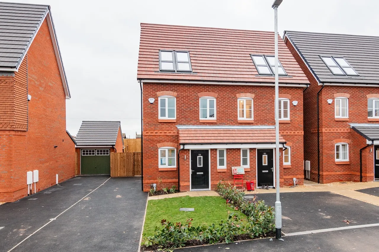 Beaumont Green - Image 1