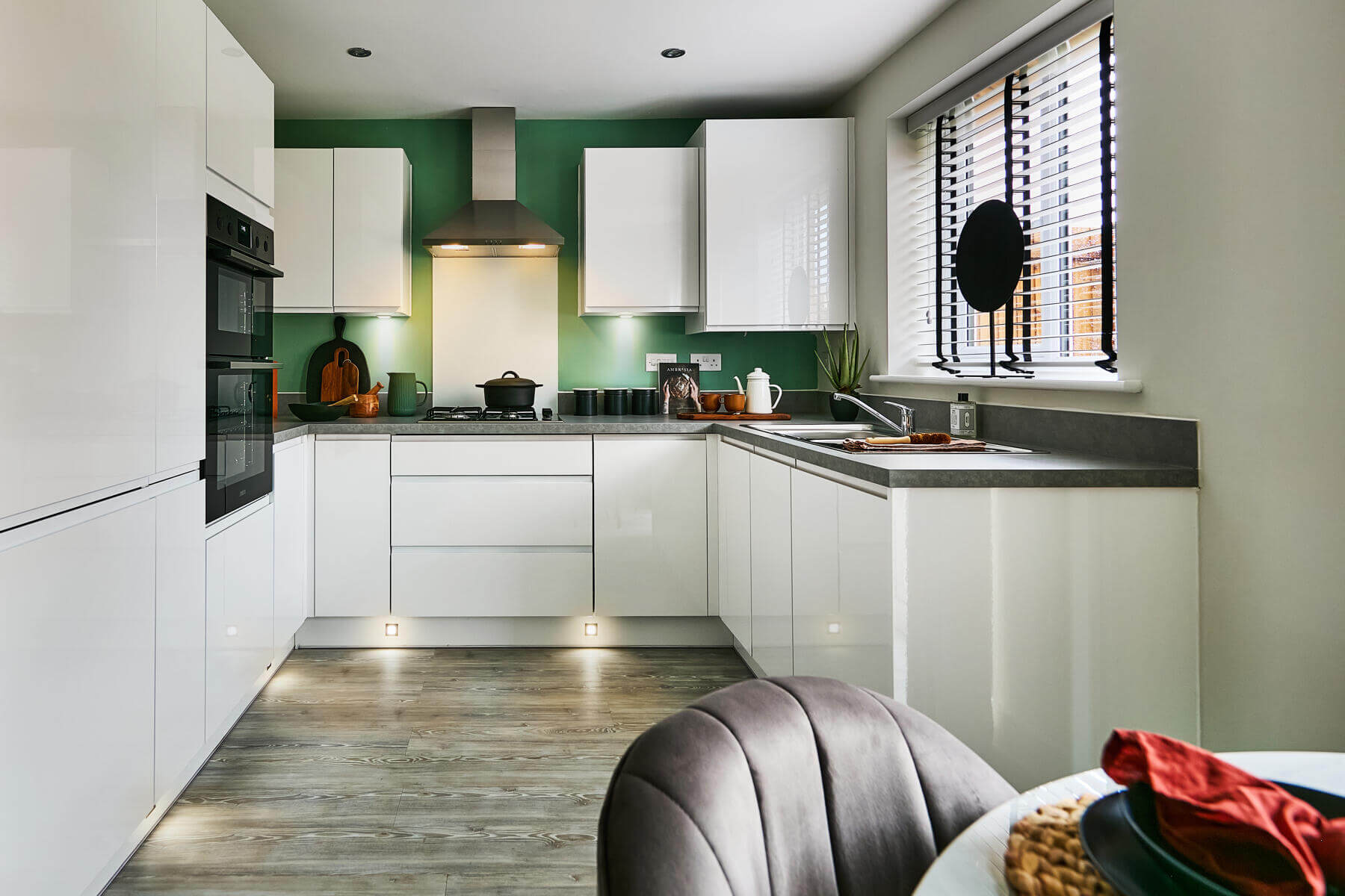 3 bedroom semi-detached with open plan kitchen dining area - Image 1