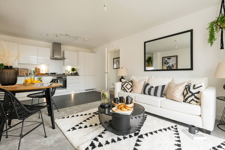 3 bedroom semi-detached with open plan lounge diner - Image 3