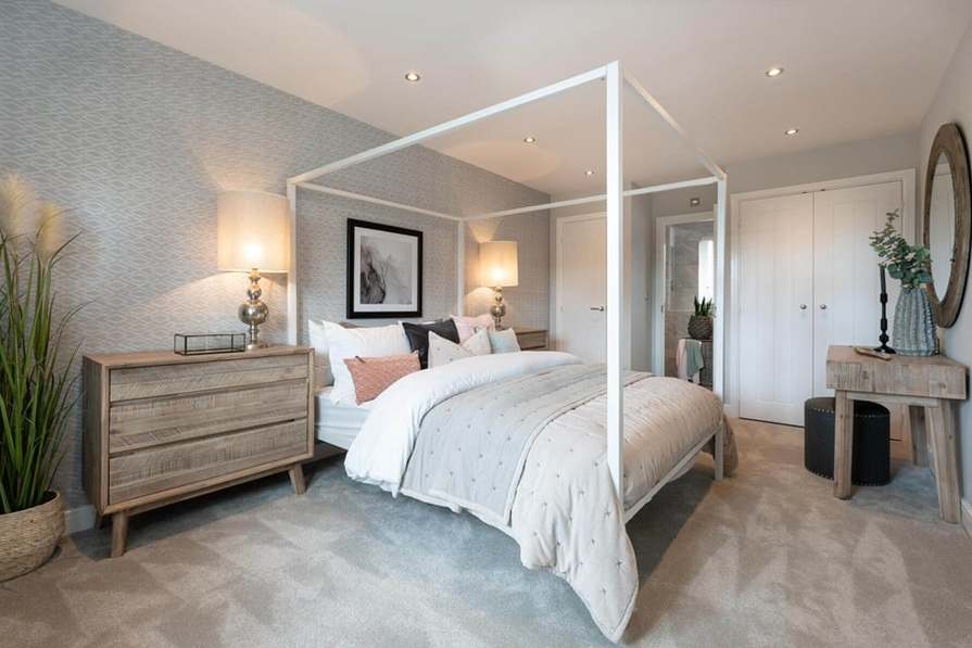 Colney Manor in Colney Heath - bedroom (image 3 of 8)