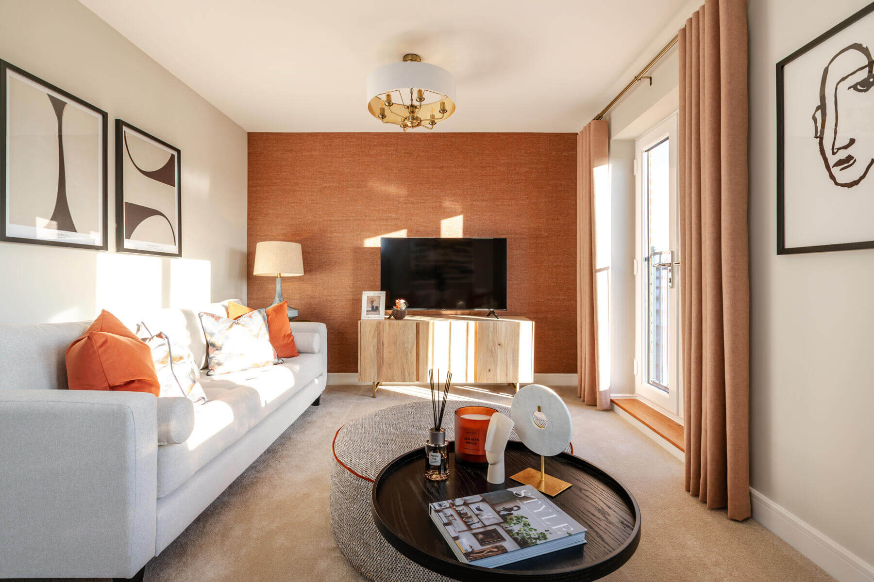 4 bedroom mid terrace with open plan layout - Image 1