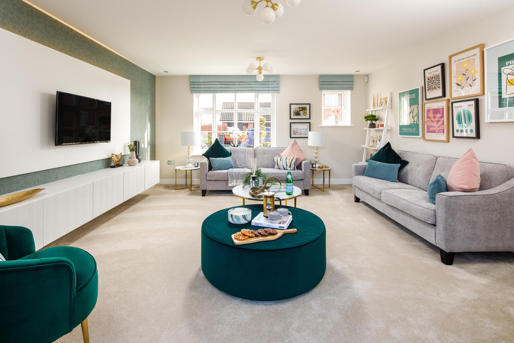 4 bedroom detached with two bathrooms, garage and driveway - Image 1