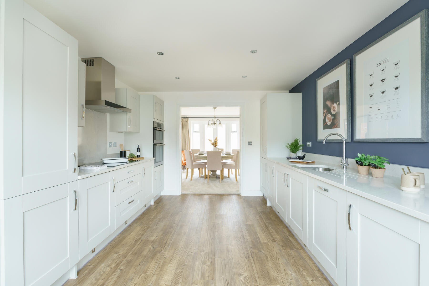 4 bedroom detached located on a private drive - Image 1