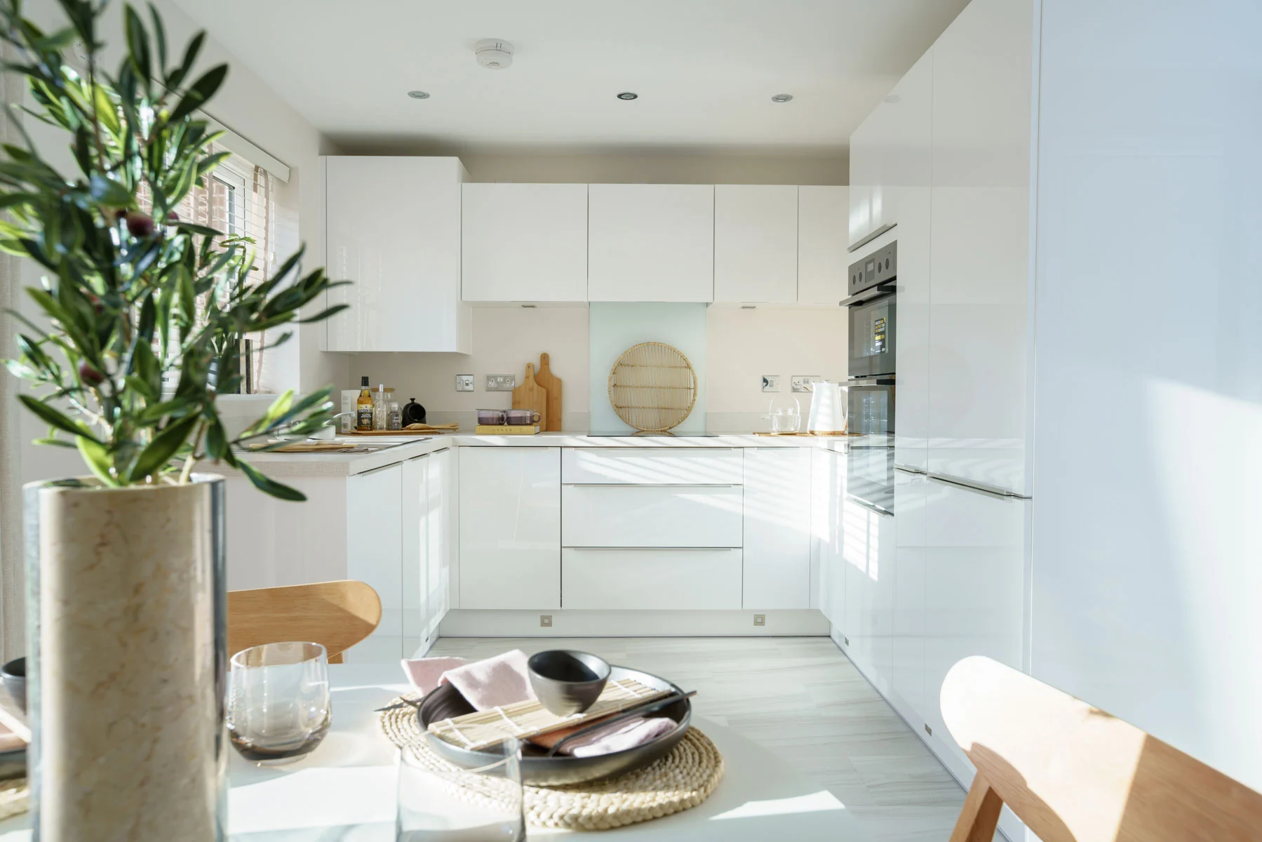 3 bedroom detached with external garage - Image 1