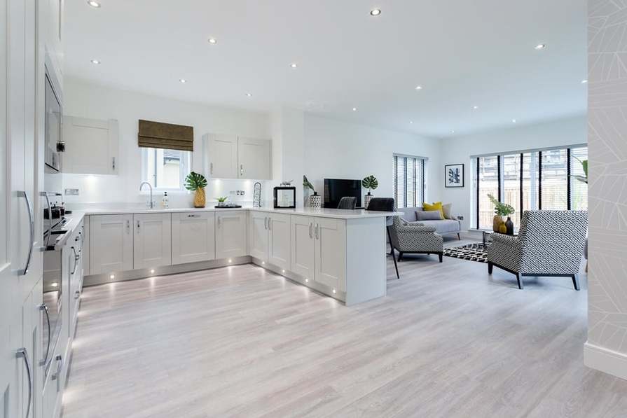 4 bedroom detached with showstopping garden room - Image 3