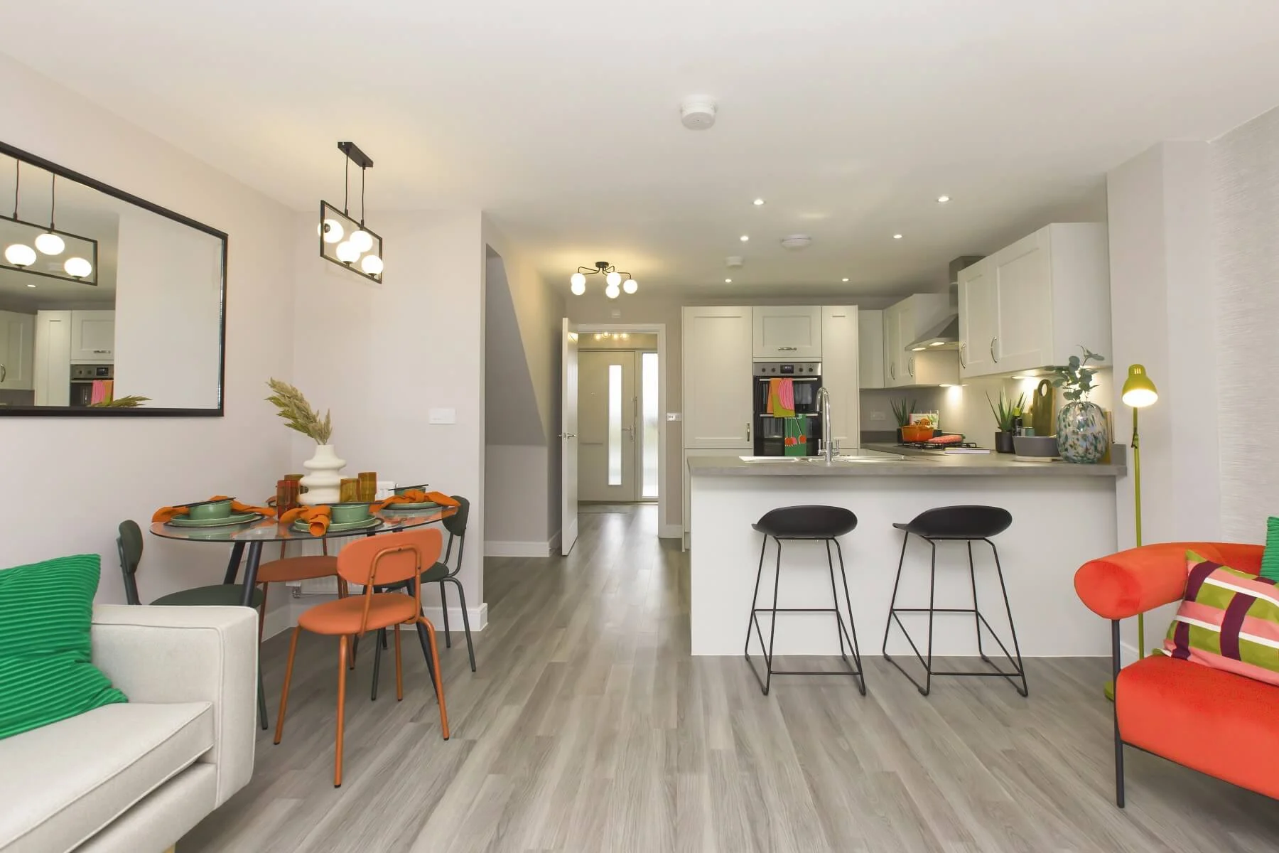 3 bedroom semi-detached with a garage & £10,000 Stamp Duty* contribution - Image 1