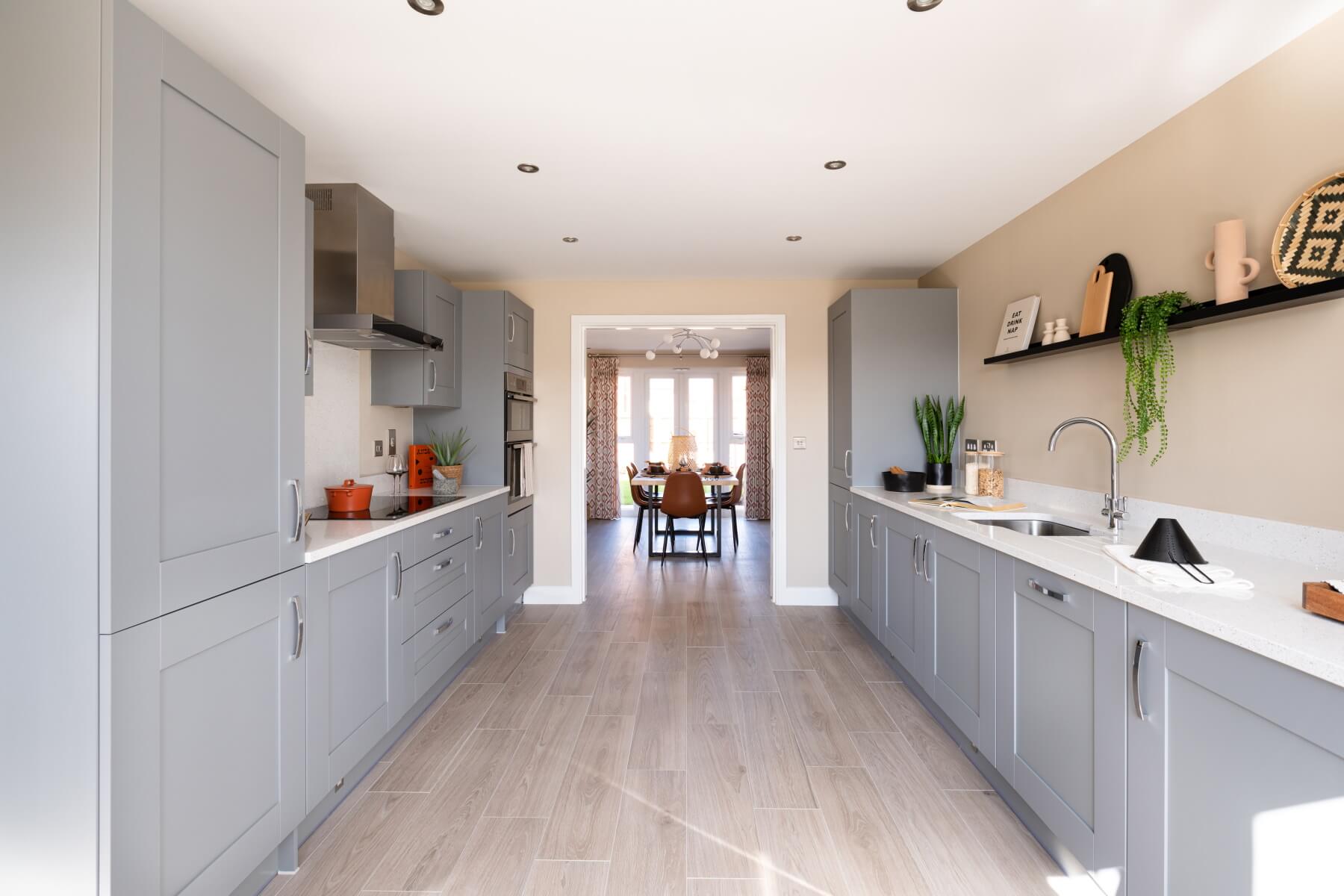 4 bedroom detached with a large garden - Image 1