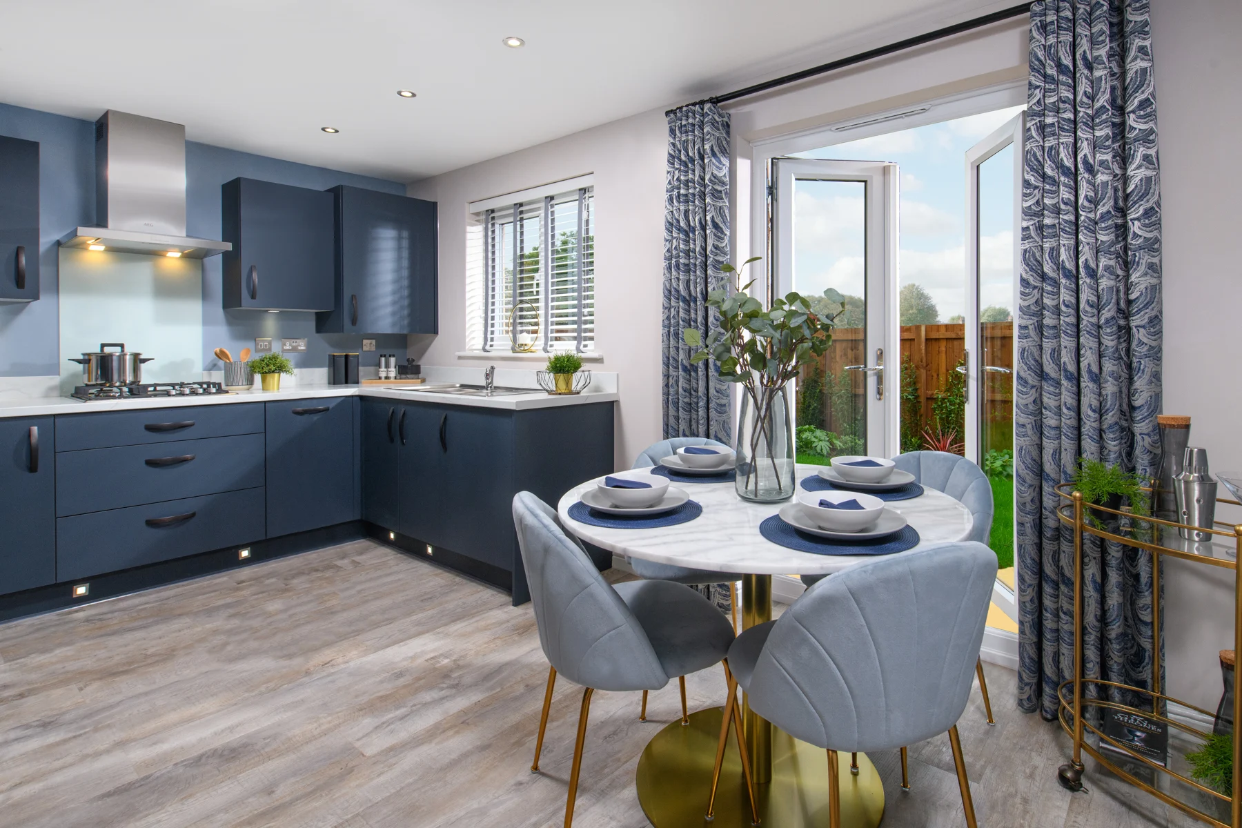 3 bedroom mid terrace with driveway for 2 cars - Image 1