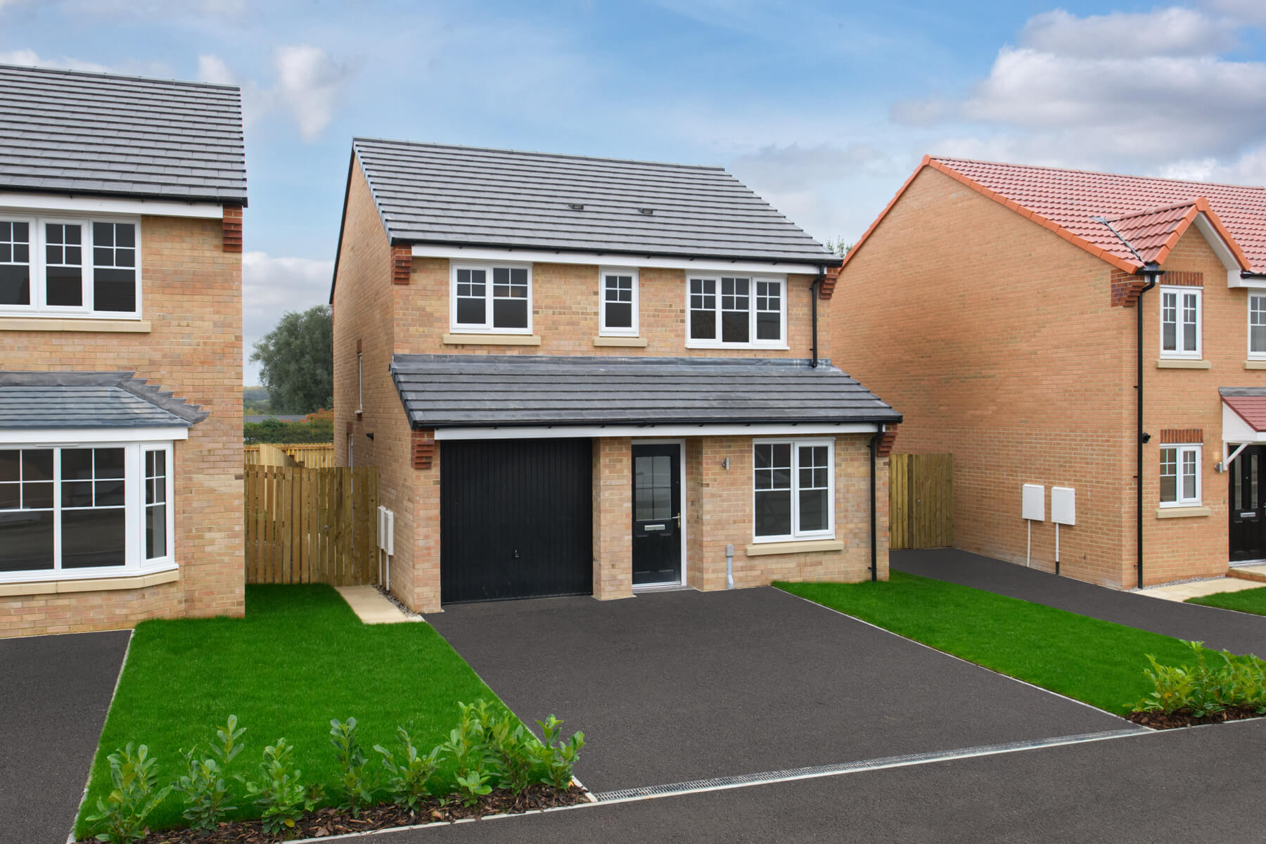 3 bedroom detached with a seperate lounge & dining room - Image 1