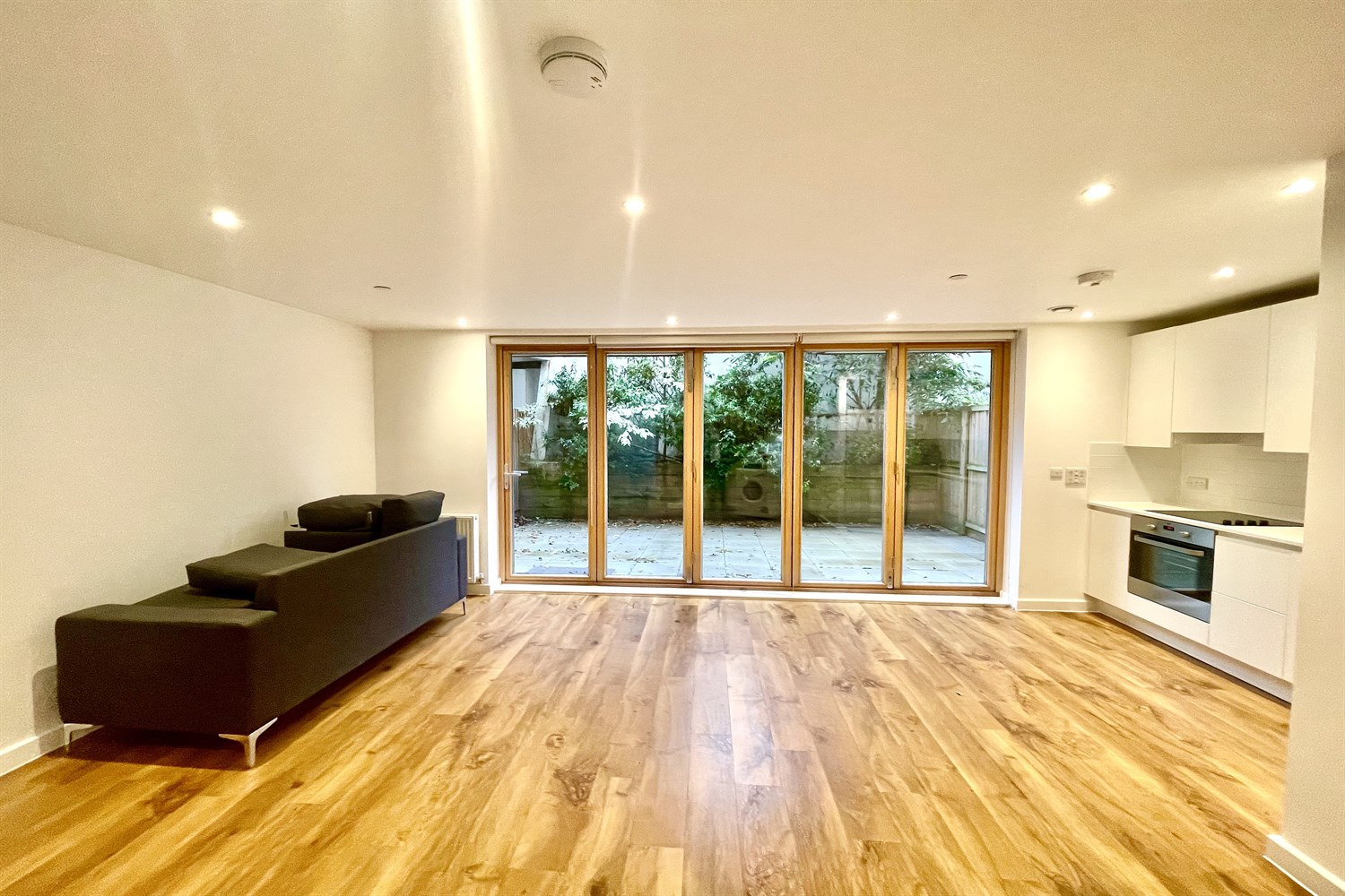 Lanhill Road - Thumbnail 2