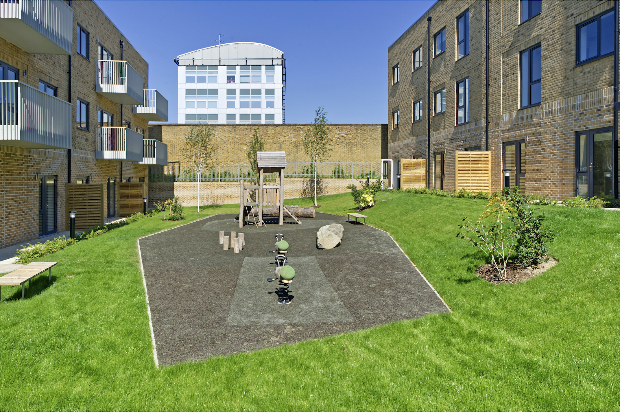 Springfield Parkside - Thumbnail 2